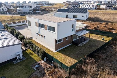 Prodej domu vila 320 m² pozemek 817 m², U Rybníčka, Vysoký Újezd