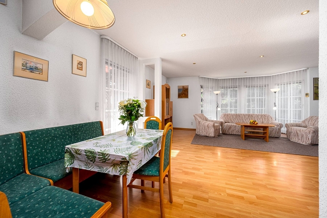 Prodej domu vila 250 m² pozemek 967 m², Studánková, Praha-Újezd u Průhonic