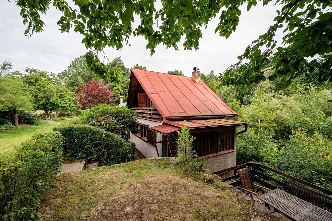 Prodej domu chata 50 m² pozemek 1183 m², Říčany-Strašín