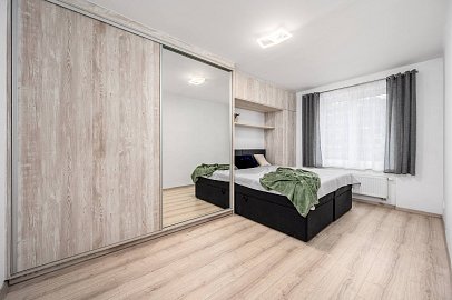 Pronájem bytu 2+kk 50 m², Nádražní, Vrané nad Vltavou